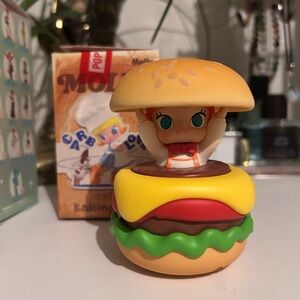 POP MART Carb Lover Molly Pick A Boo Burger